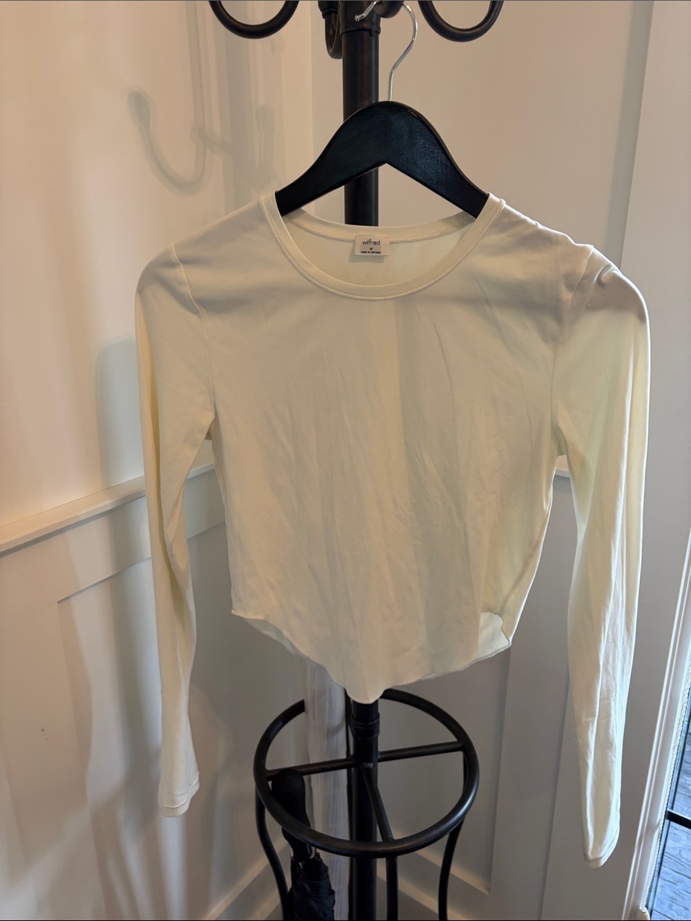Wilfreds Women's Long-Sleeve Crew Neck Top in Ivory